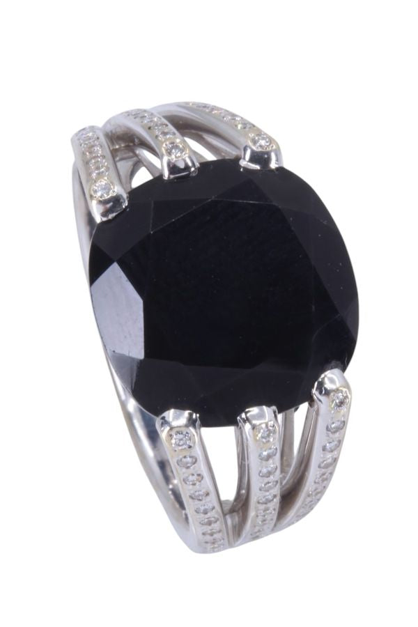 Poiray "thread" ring with onyx and diamonds in white gold
