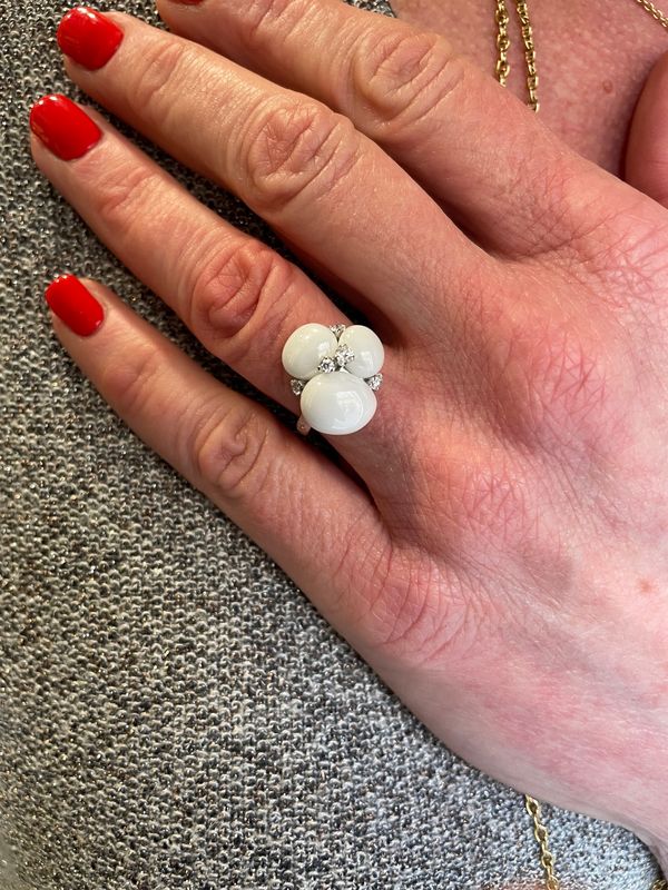 Pomellato, bague Capri,  or Blanc, Diamants et céramique Blanche