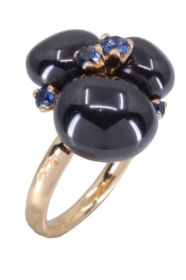 Pomellato, Capri ring, Yellow gold and Sapphires