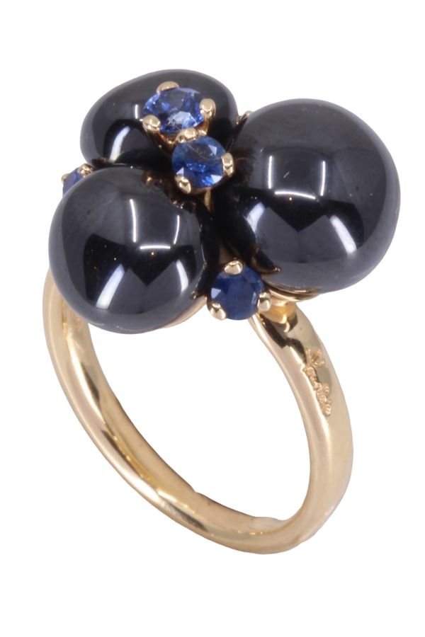 Pomellato, Capri ring, Yellow gold and Sapphires