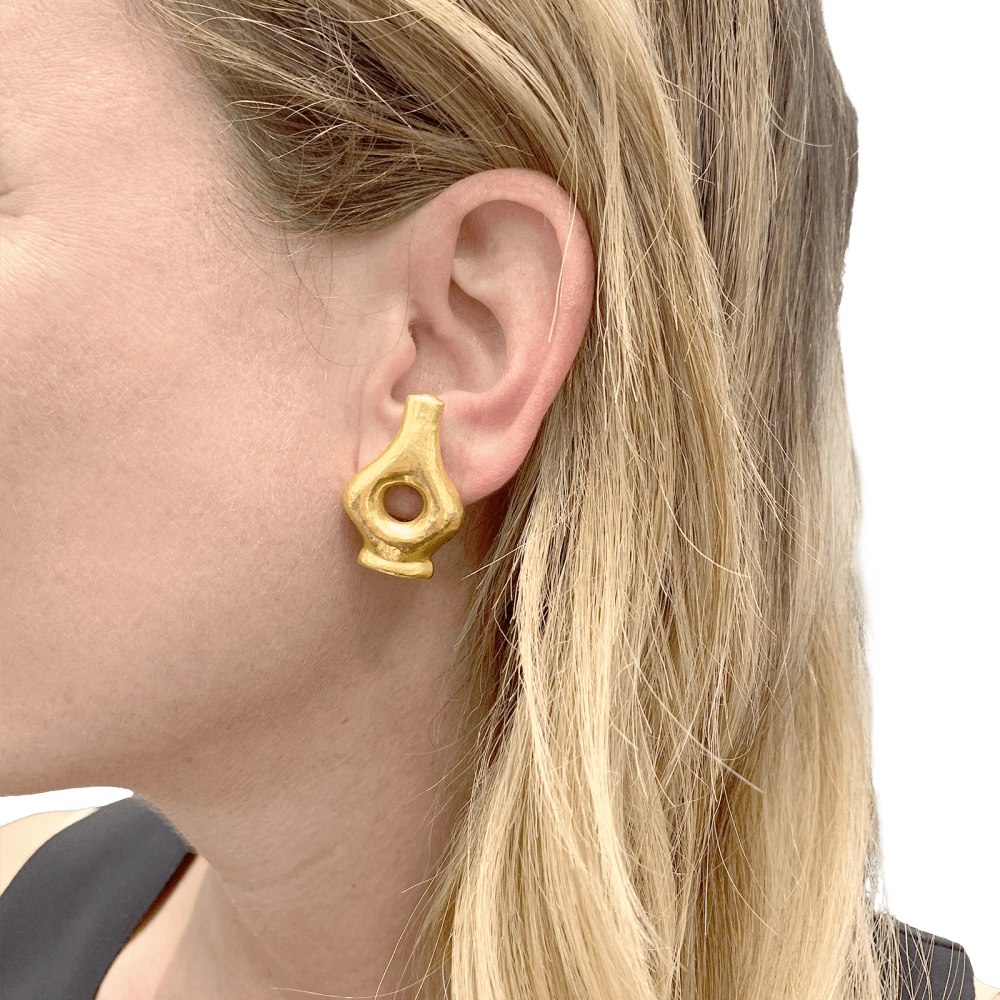 Boucles d'oreilles Lalaounis « Mesopotamia », or jaune martelé.