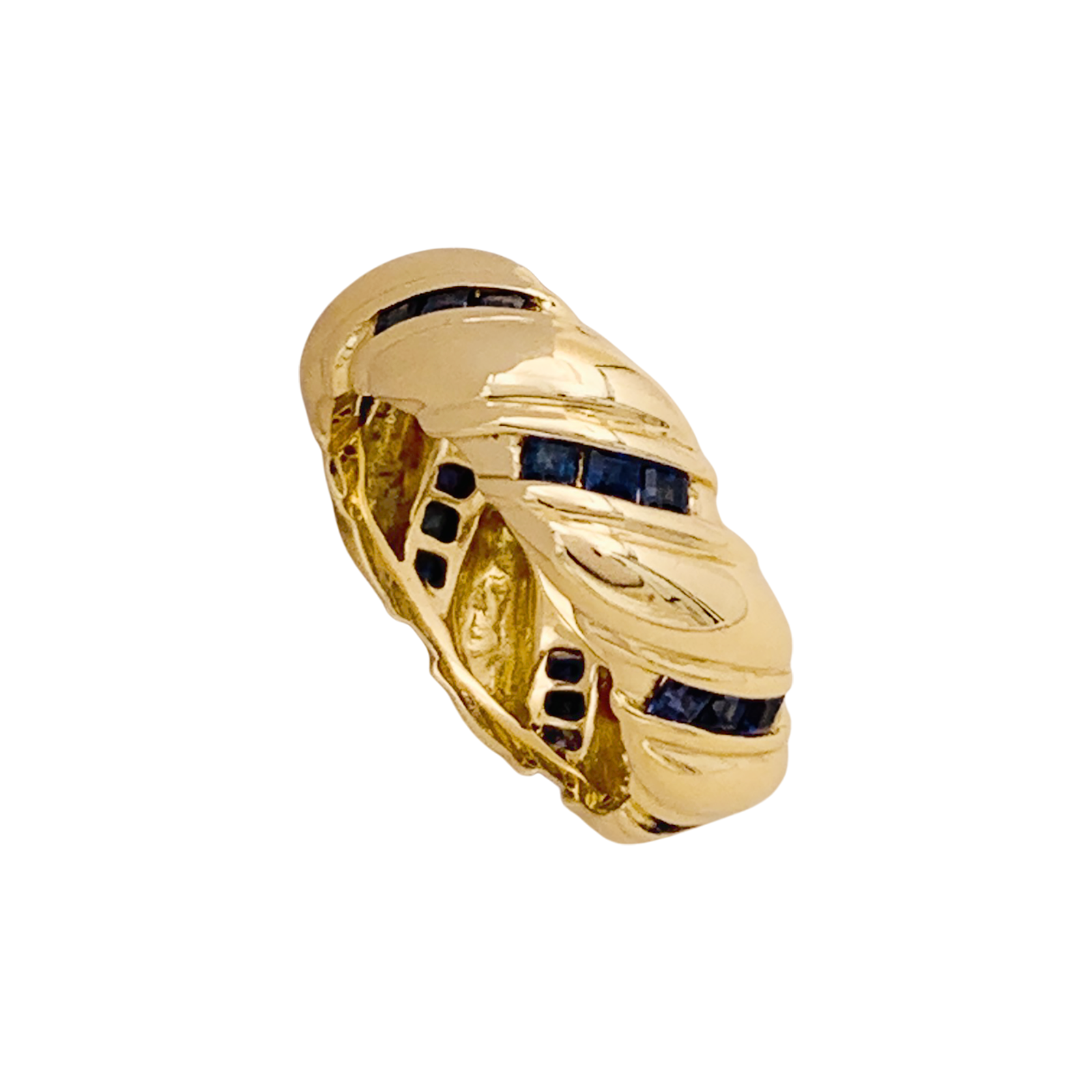 Bague vintage POIRAY, or jaune, saphirs calibrés.