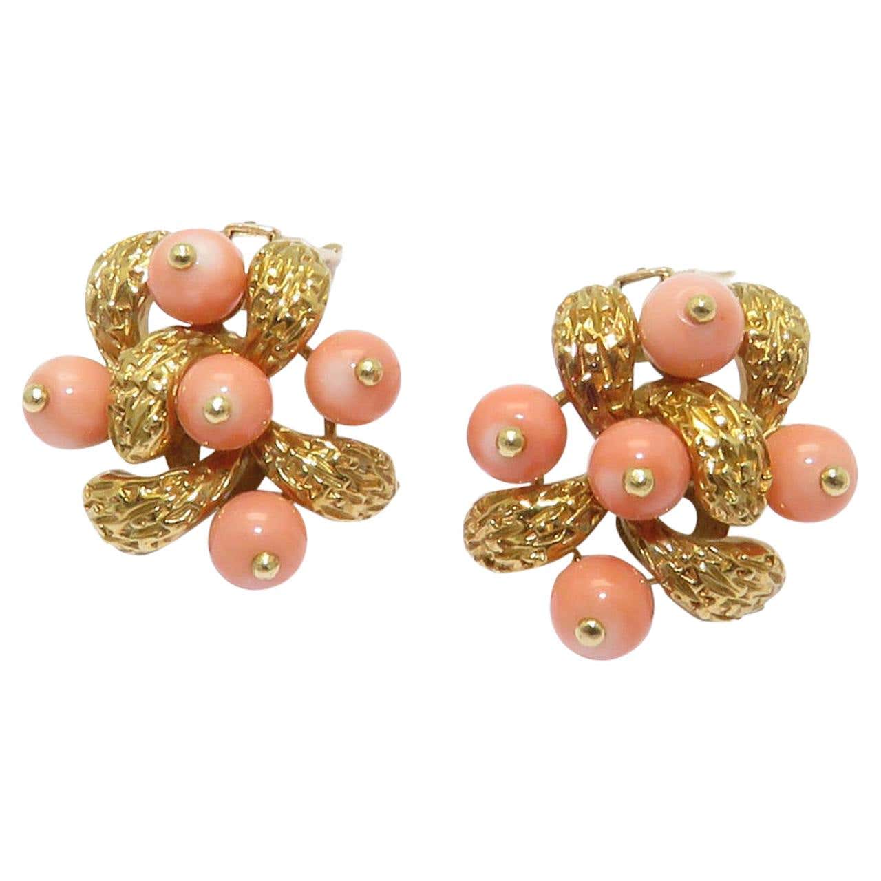 Boucles d’oreilles Clips Van Cleef & Arpels Vintage Or Corail - Maison Eloe