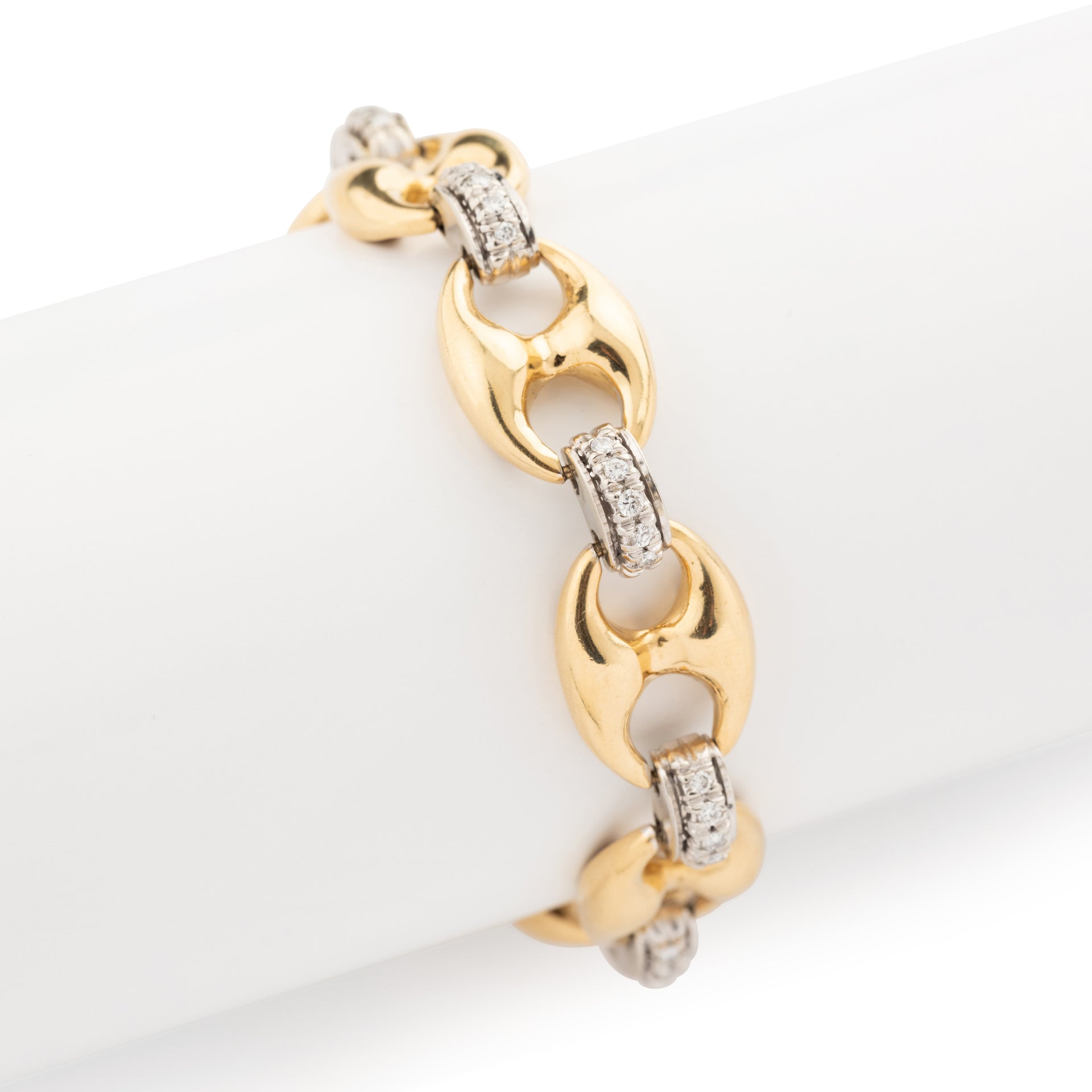 Piaget bracelet in yellow gold and vintage diamonds