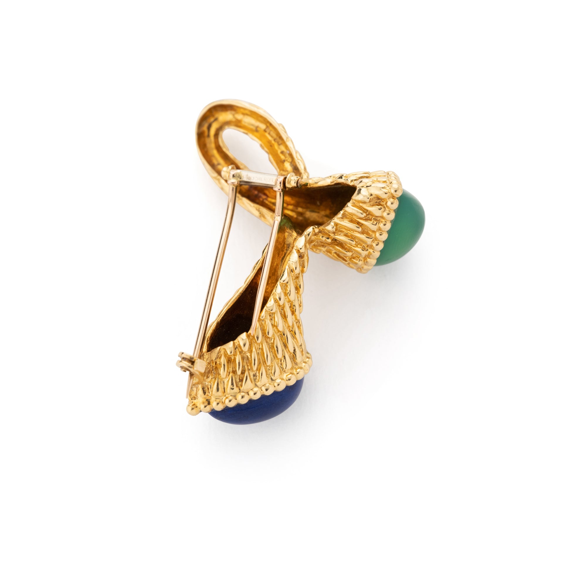 Boucheron brooch in 18K yellow gold, chrysoprase and lapis lazuli