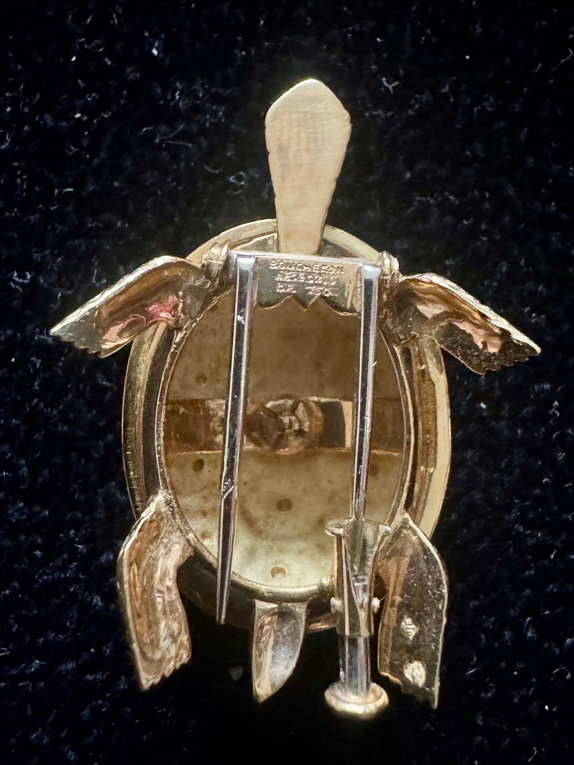 Boucheron Vintage, Broche Tortue Or et Email
