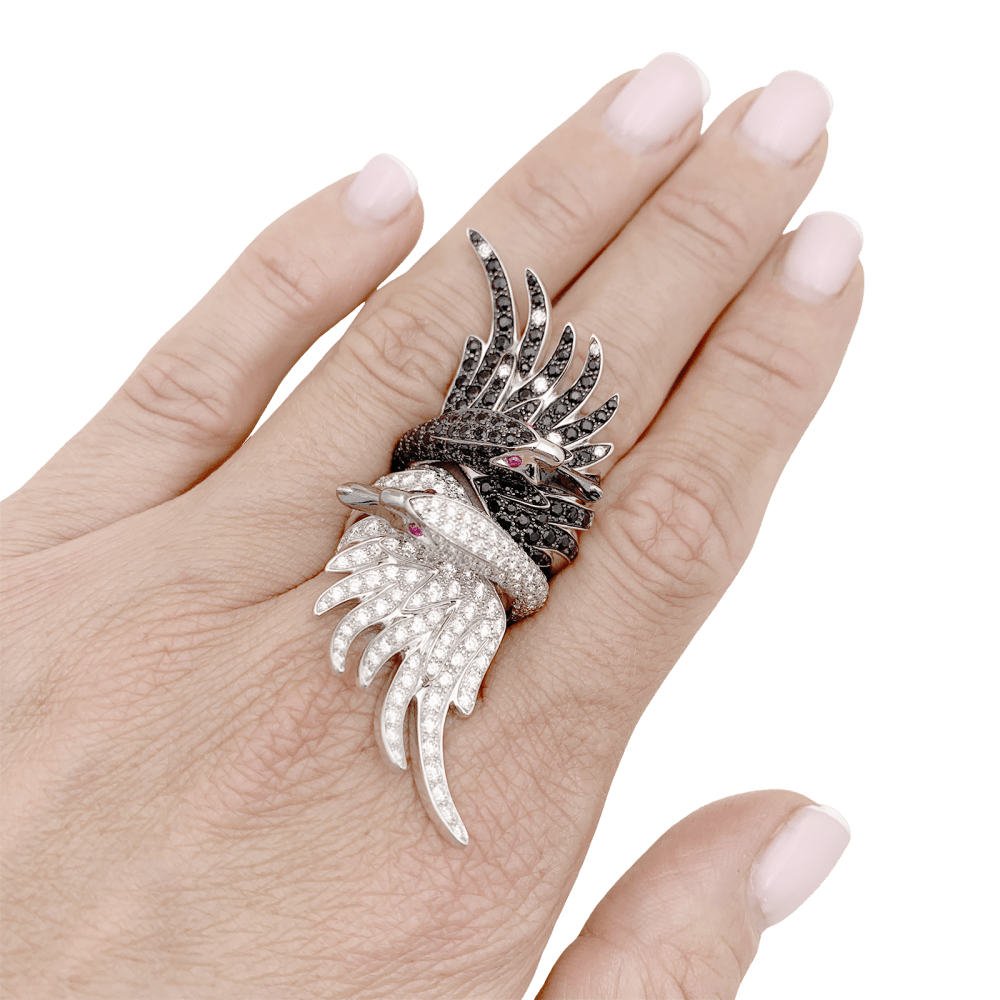 Bague Boucheron, "Animaux de Collection : "Cypris, le Cygne", or blanc, saphirs, diamants, rubis.