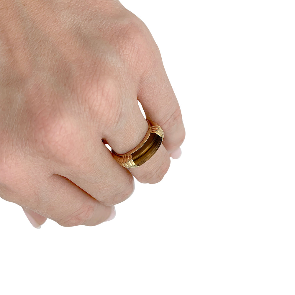 Bague Cartier vintage en or jaune, oeil de tigre