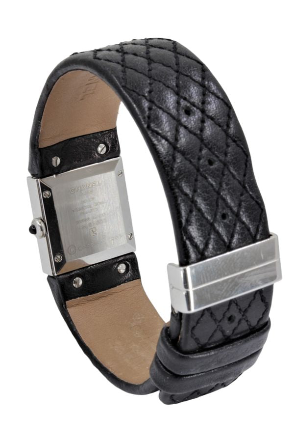 Chanel, quilted watch Steel on vintage leather