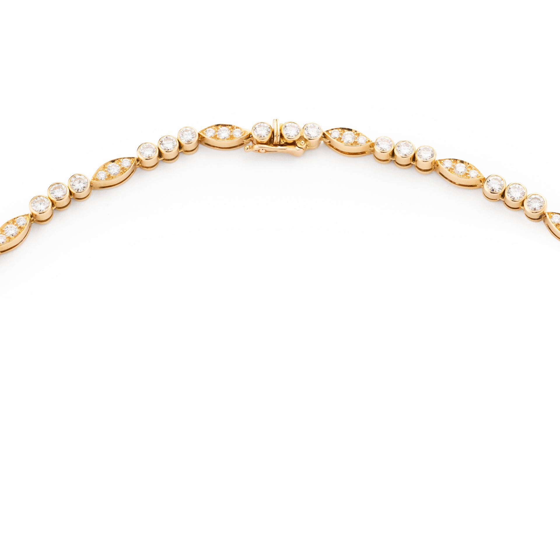 Cartier necklace in 18K yellow gold and diamonds.