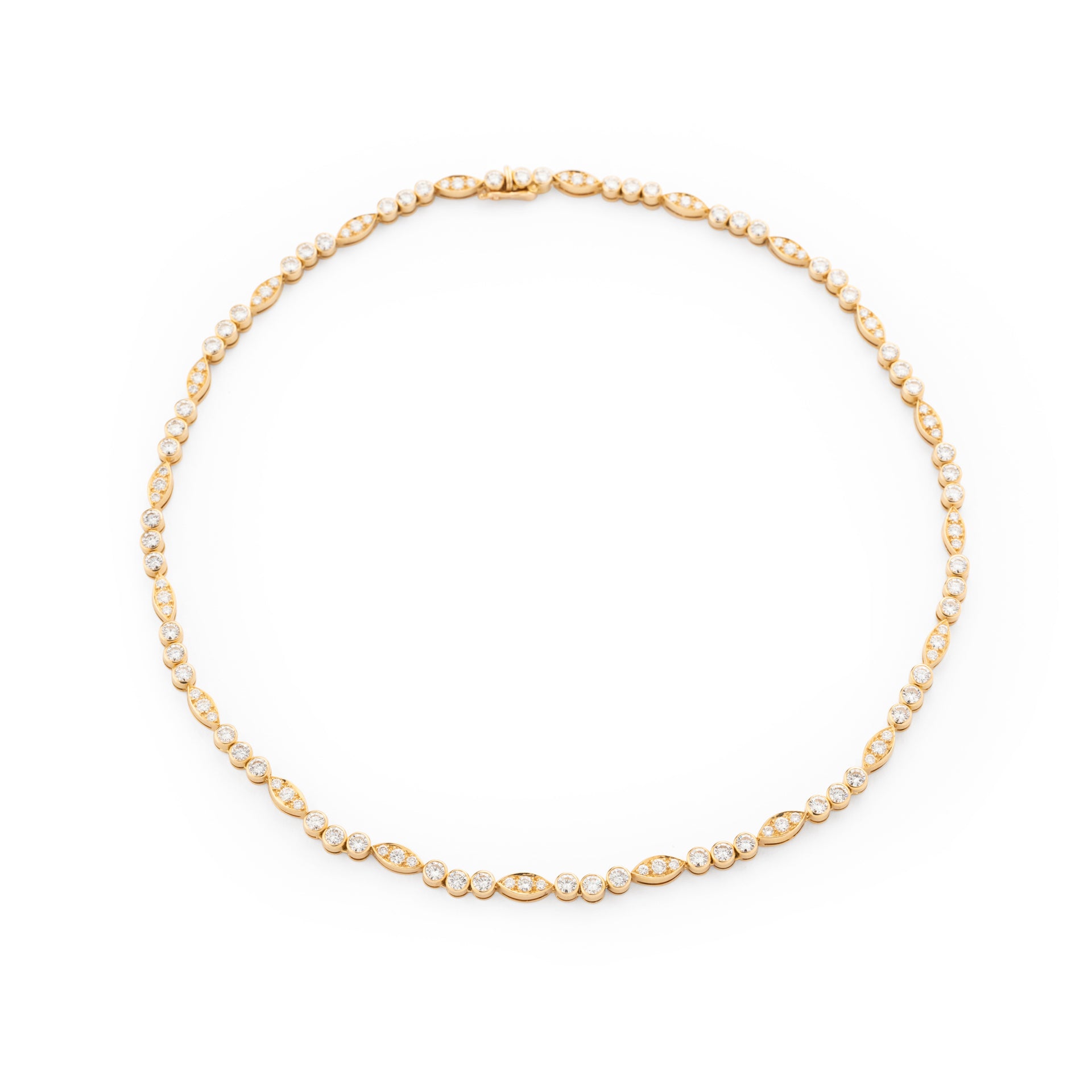 Cartier necklace in 18K yellow gold and diamonds.