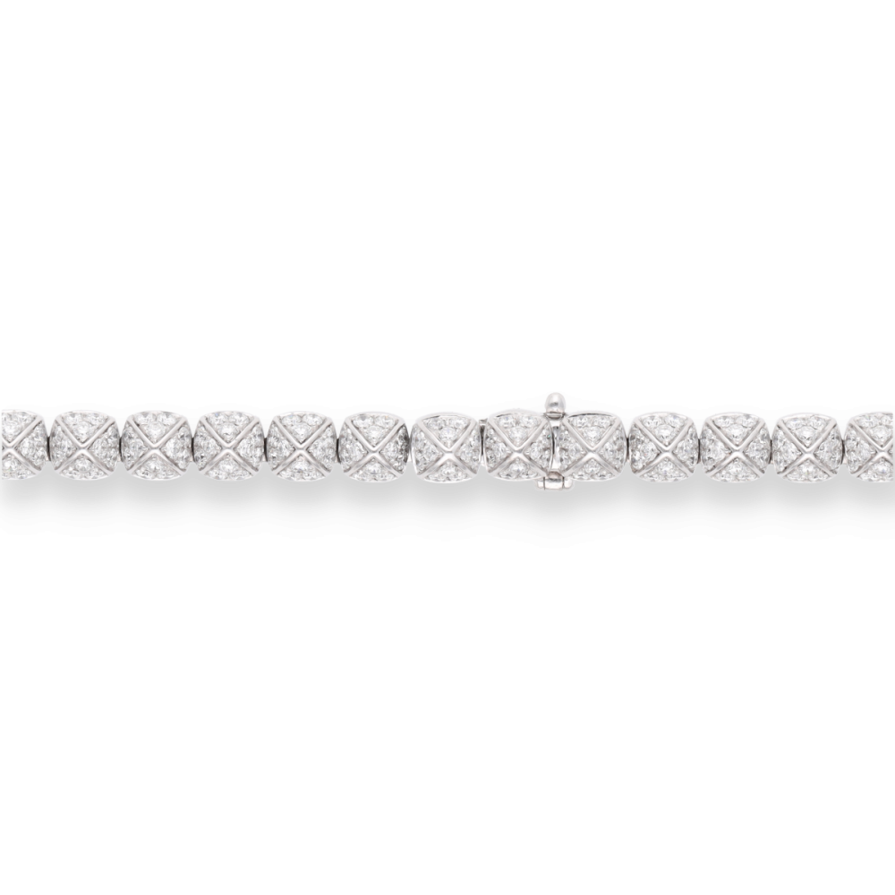 FRED "Sugar Loaf" necklace in white gold, tanzanite and diamonds.