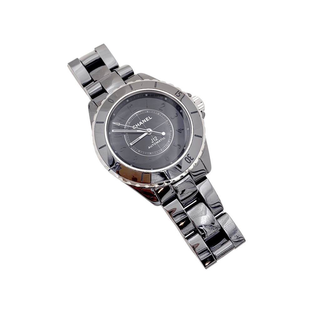 Montre Chanel, "J12 Phantom", céramique noire, acier.