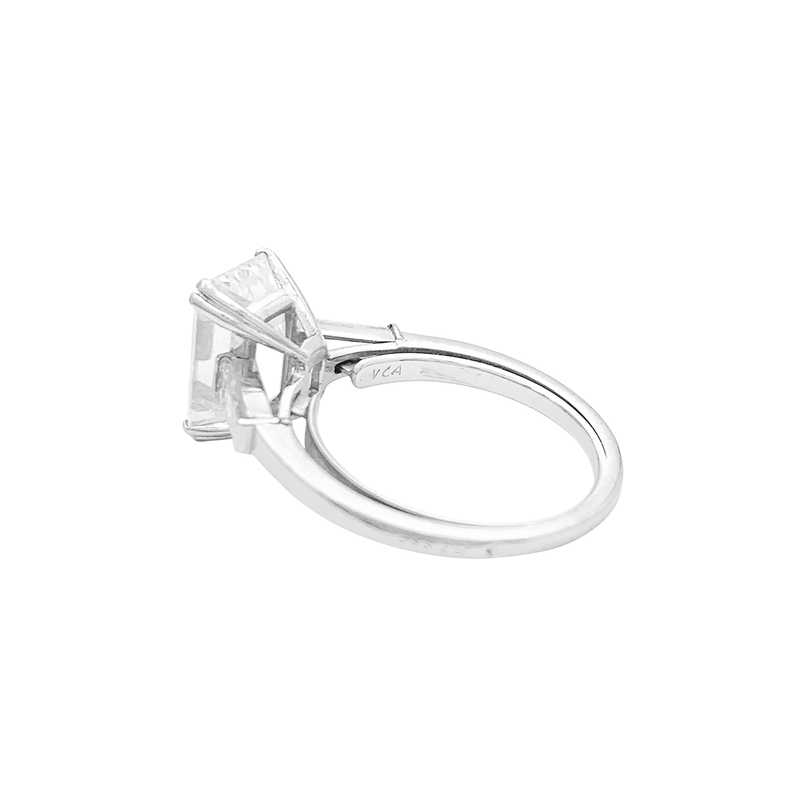 Bague solitaire Van Cleef & Arpels, diamant taille émeraude 4,01 cts.