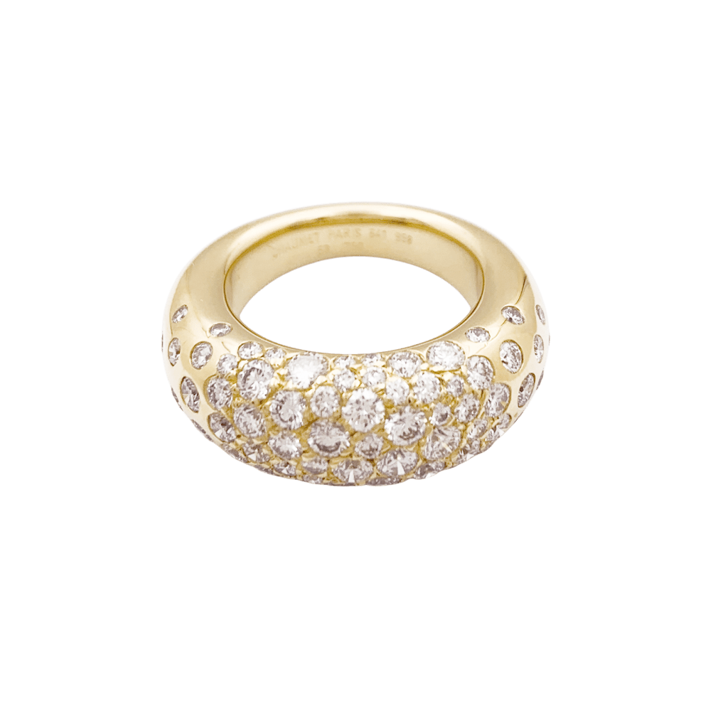Bague Chaumet, "Grains de Caviar", or jaune et diamants.