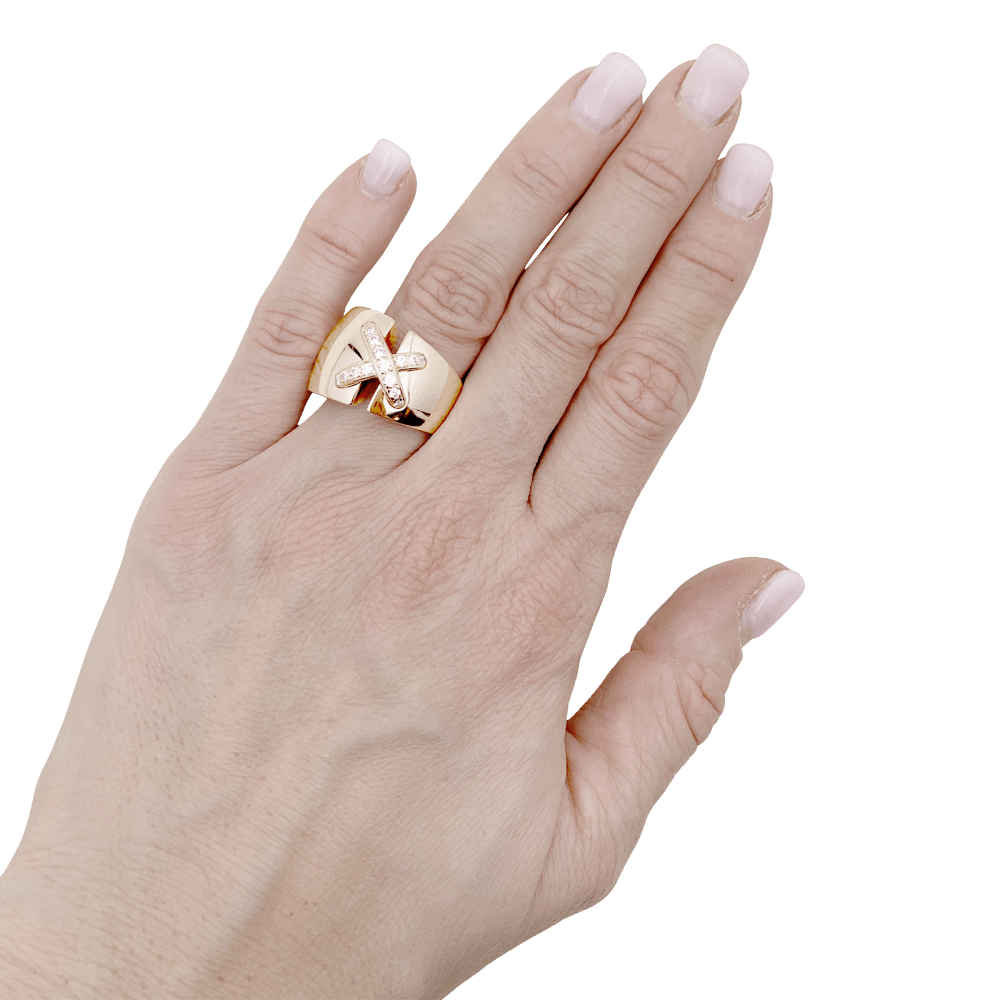 Bague Chaumet, "Liens" grand modèle, or rose, diamants.
