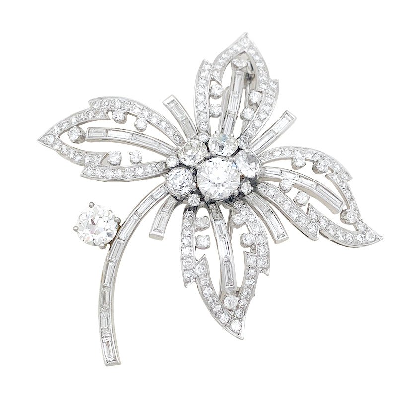 Broche "Fleur" platine, or blanc, diamants. - Maison Eloe