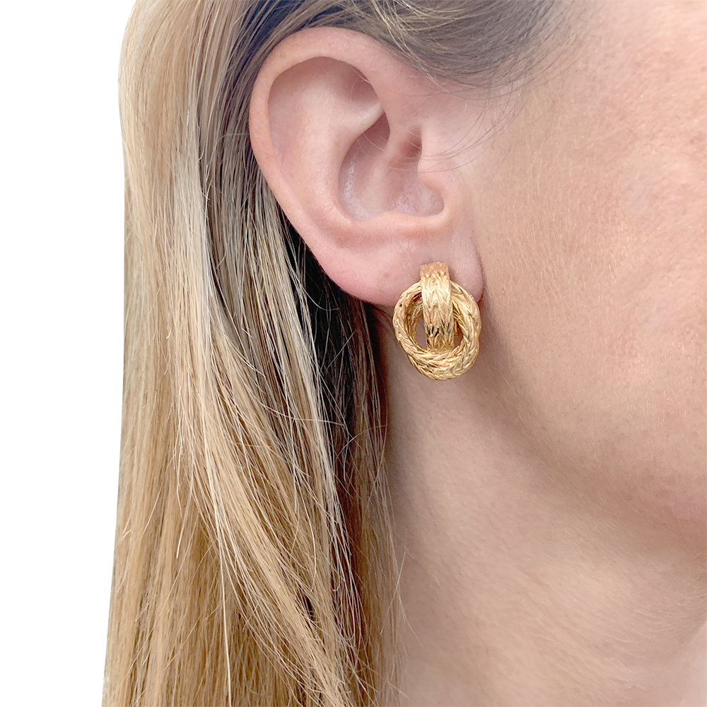 Boucles d'oreilles Hermès "Noeud marin" en or jaune. 1970