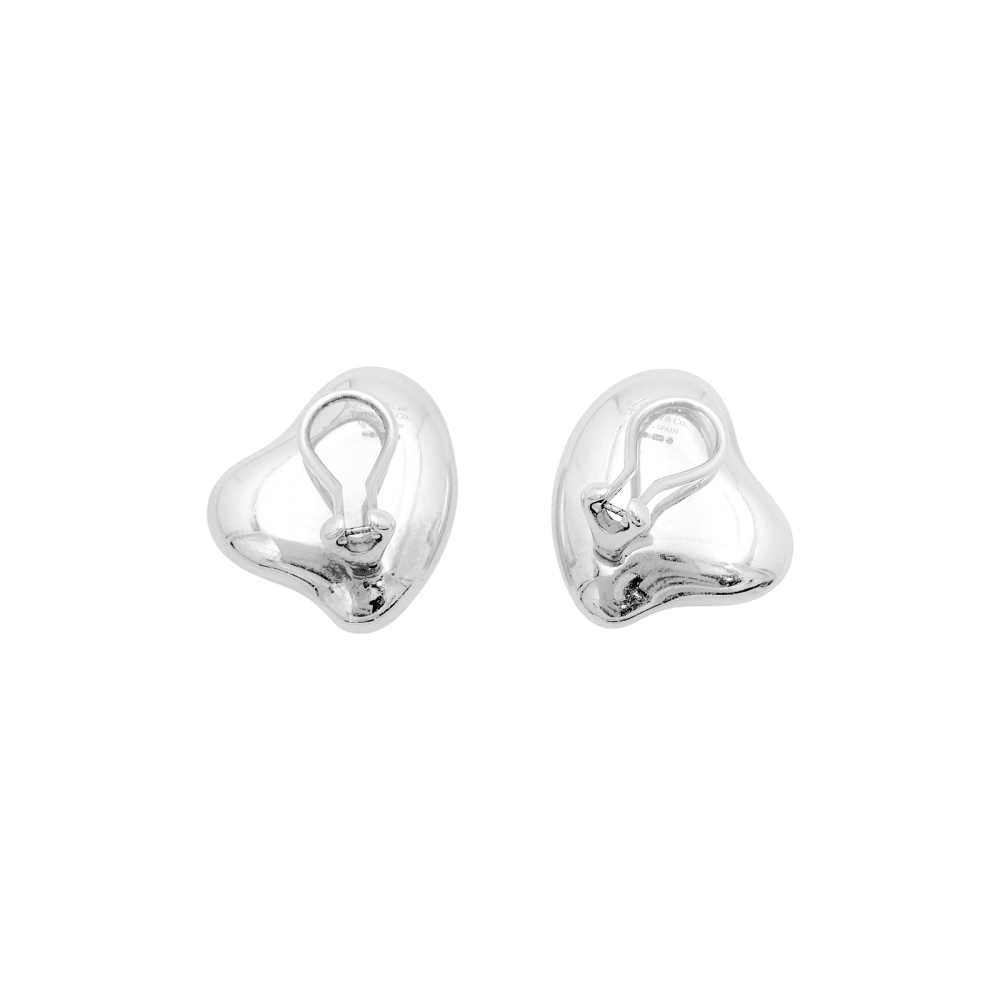 Boucles d'oreilles TIFFANY & CO x Elsa Peretti, «Cœur Bean » en argent. - Maison Eloe