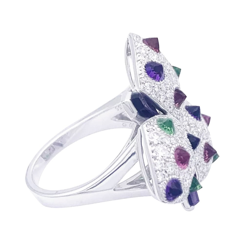 Bague Cartier, "Caresse d'Orchidées", or blanc, diamants, pierres de couleurs. - Maison Eloe