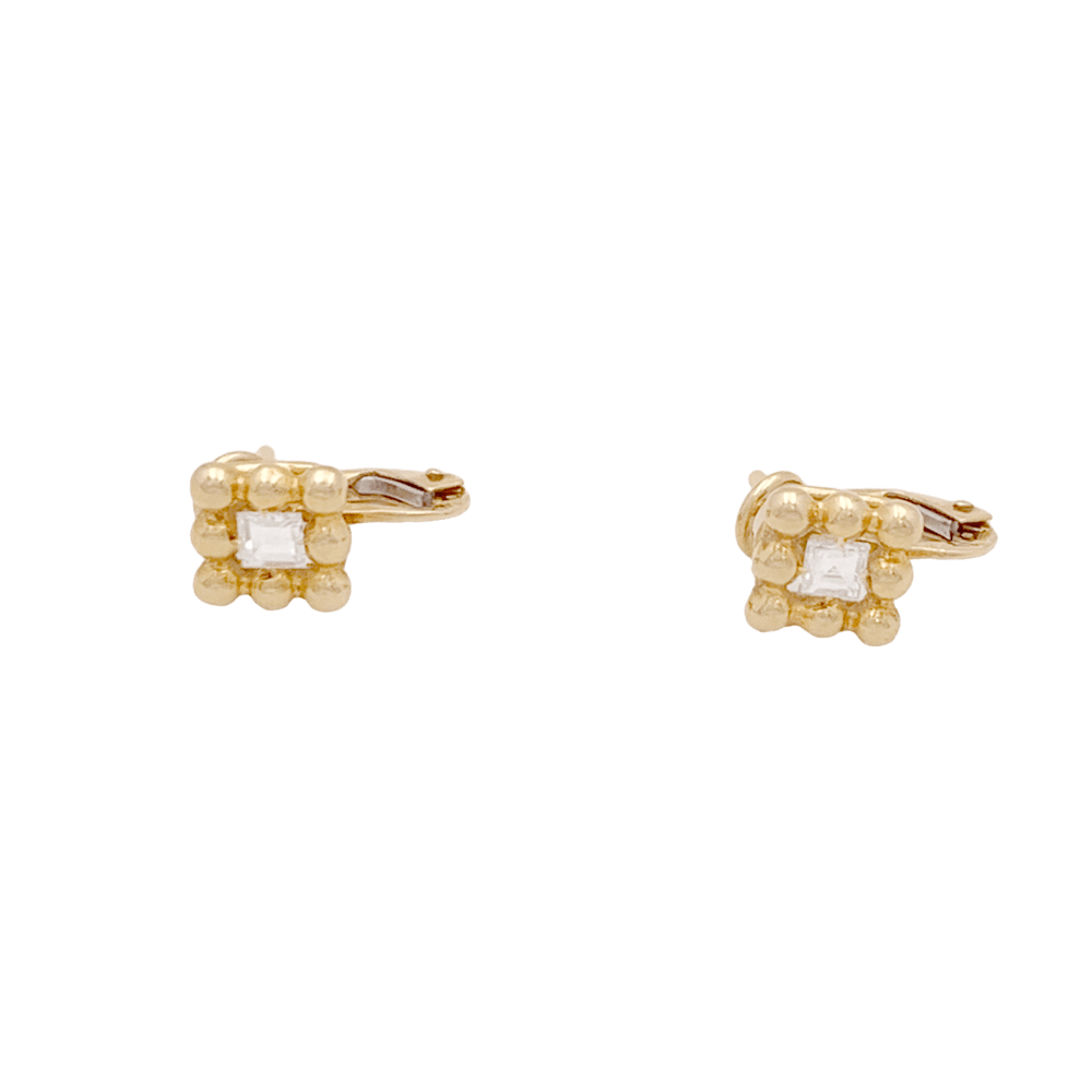 Boucles d'oreilles Chaumet, or jaune et diamants.