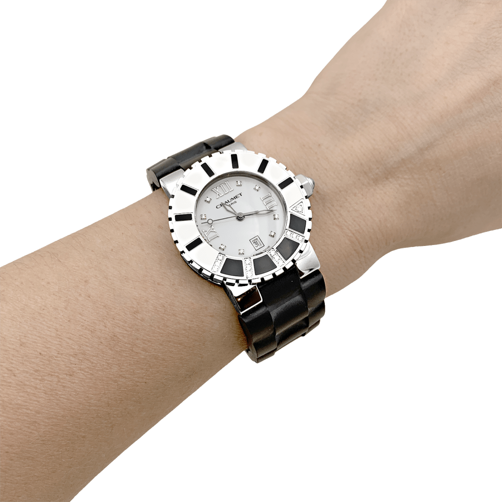 Photo de la Montre Chaumet, "Class-One", en acier et diamants portée au poignet révisée et garantie 1 an