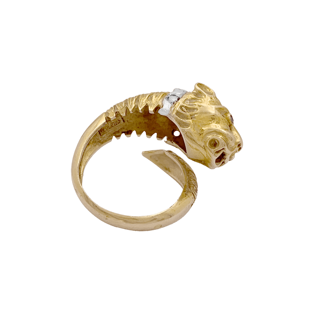 Bague Zolotas, « Tête de Lion » deux ors, diamants et rubis.