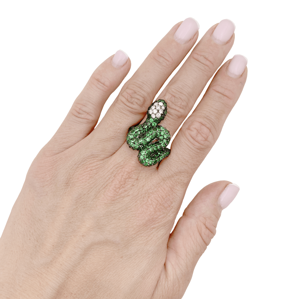 Bague Serpent, or blanc, or noirci, tsavorites et diamants.