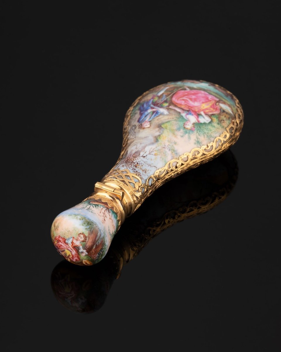 Grand Flacon à Sels ou parfum En Or Et émail d'époque Napoléon III - Maison Eloe