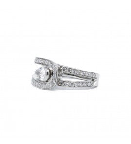 Fred, "Lovelight" Ring Diamonds on Platinum