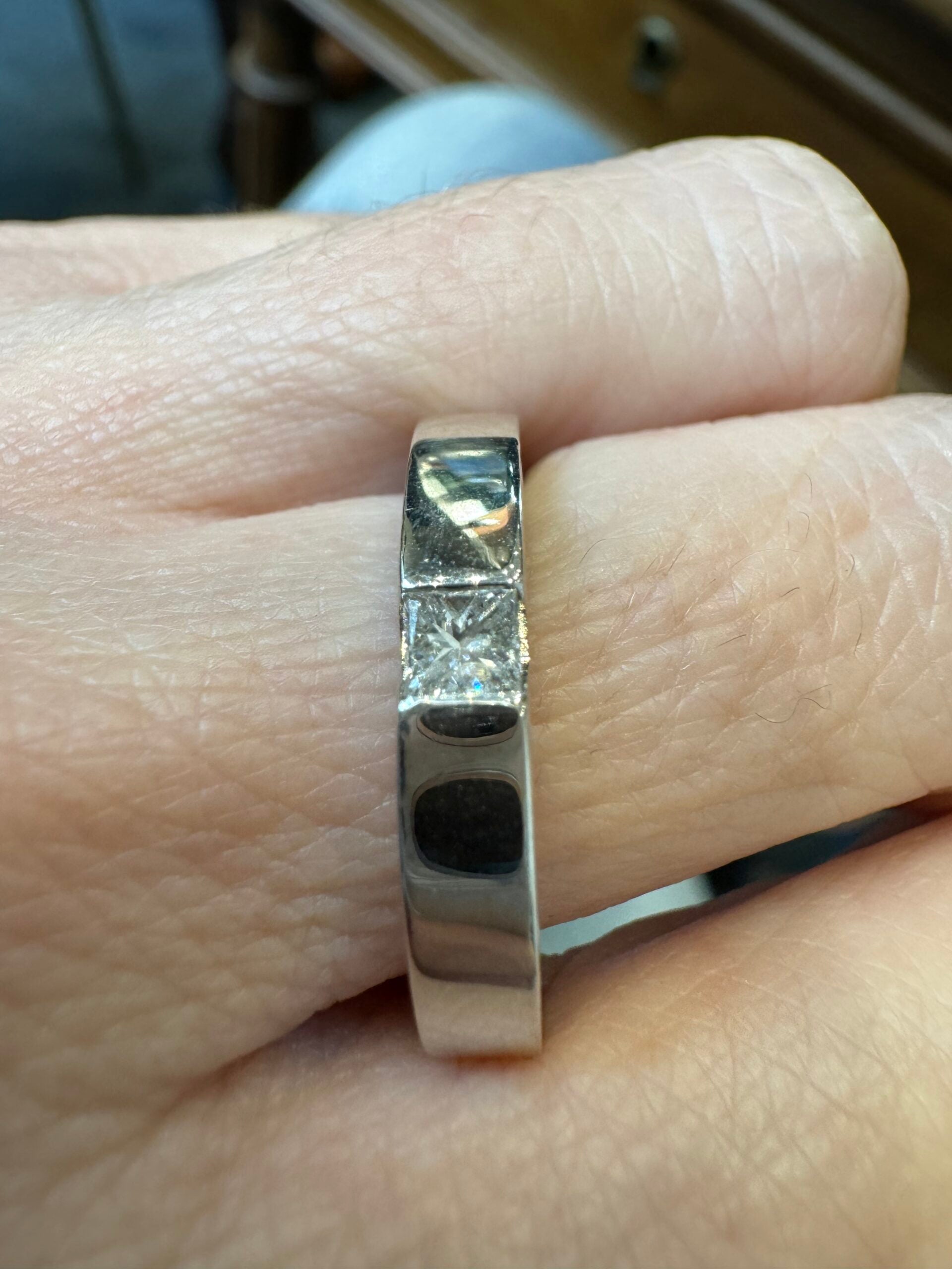 Gucci, White Gold Diamond Solitaire Ring