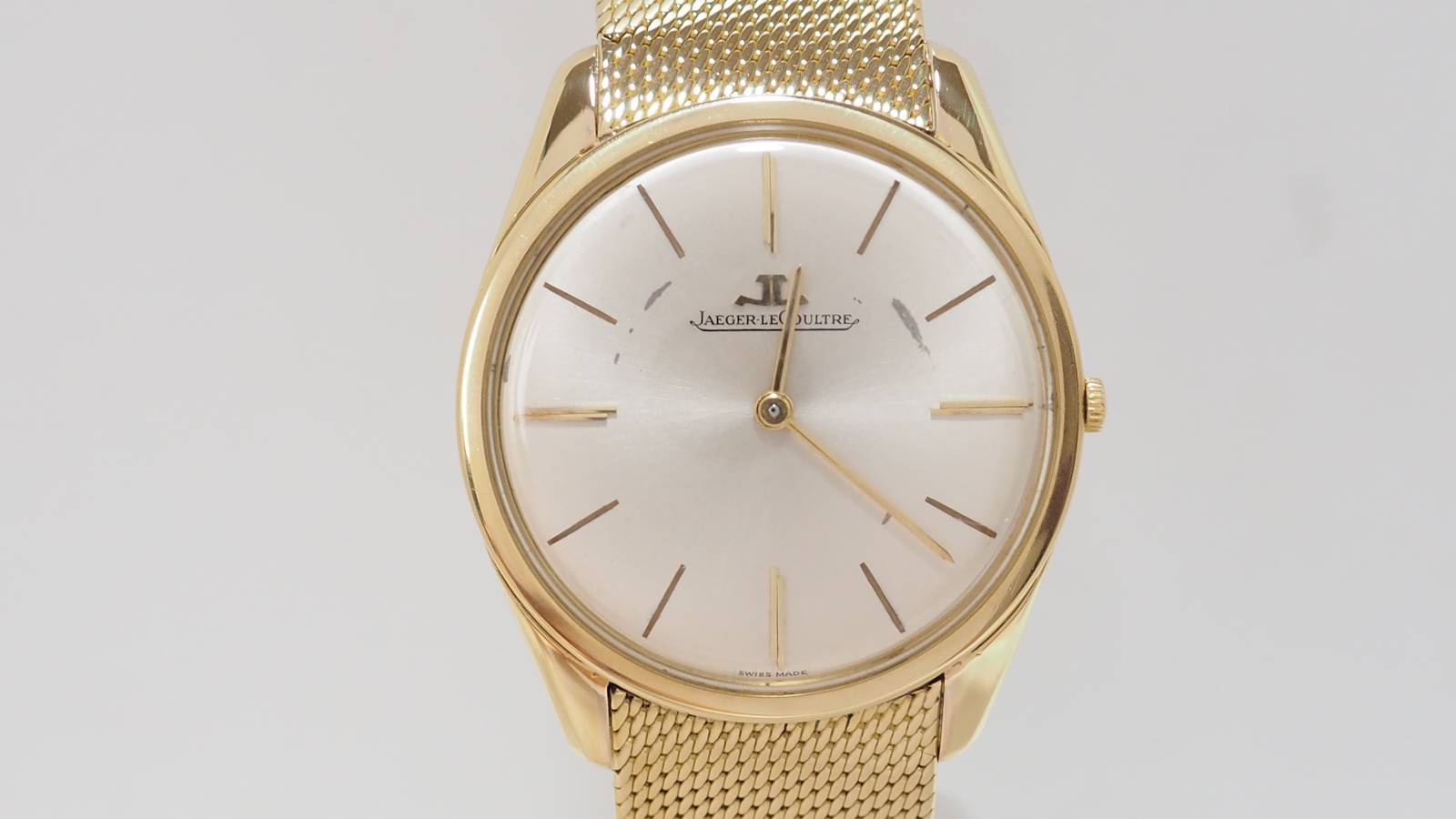Montre Jaeger LeCoultre vintage en or sur or