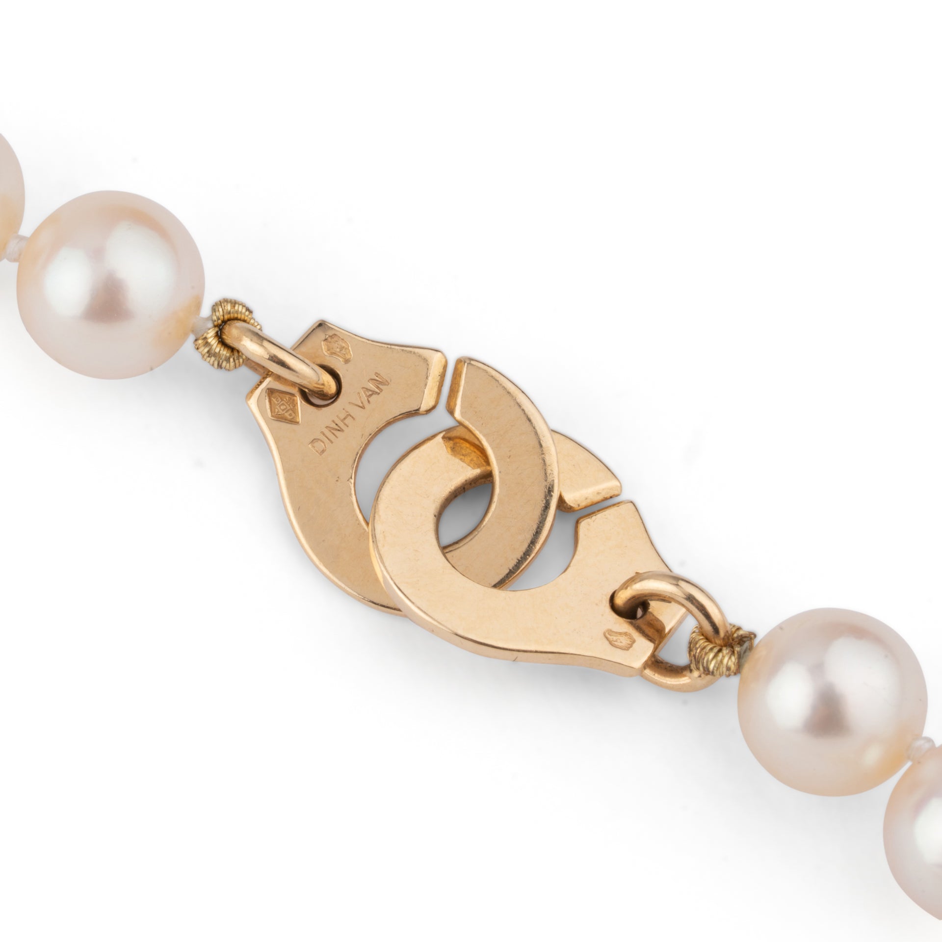 Dinh Van collier "Menottes" vintage perles, or jaune 18K