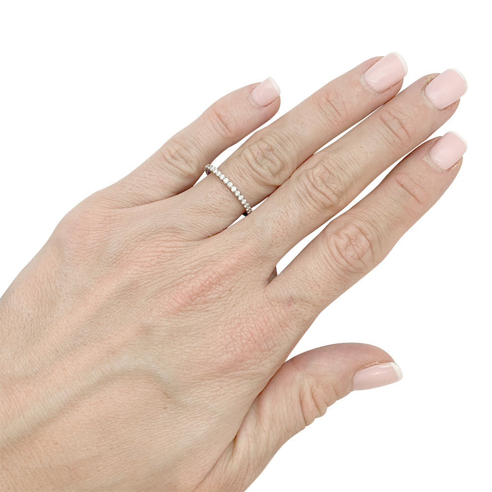 Alliance Cartier, "Etincelle", or blanc, diamants.