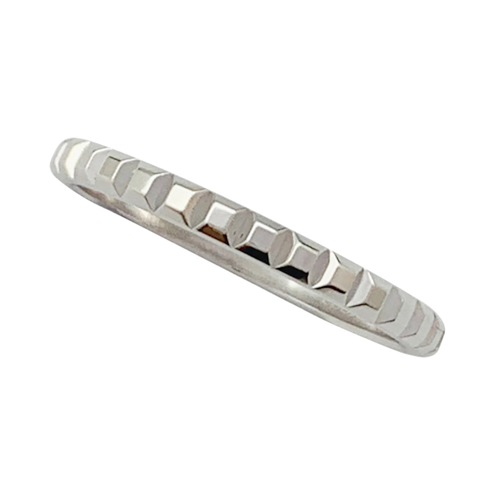 Bague Boucheron "Clou de Paris" en platine.