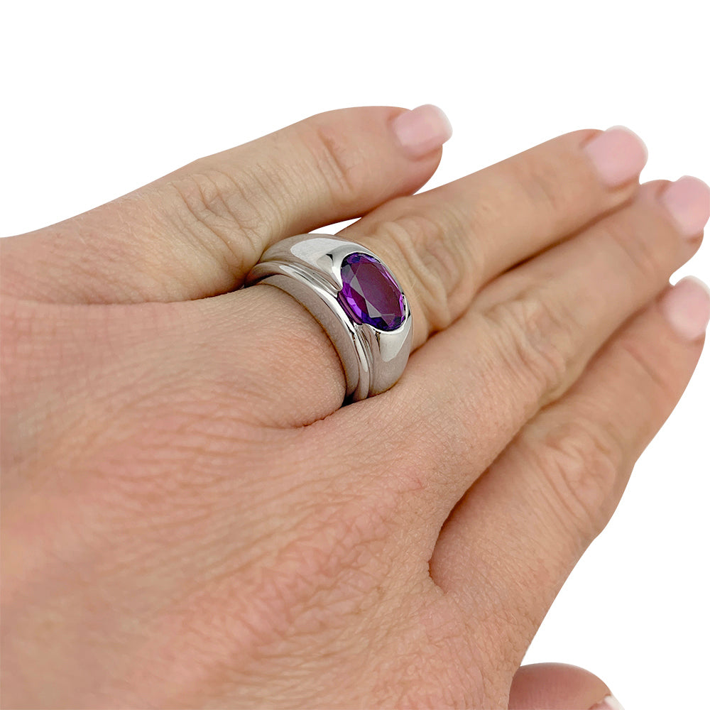 Bague Boucheron, "Roxane", or blanc améthyste.