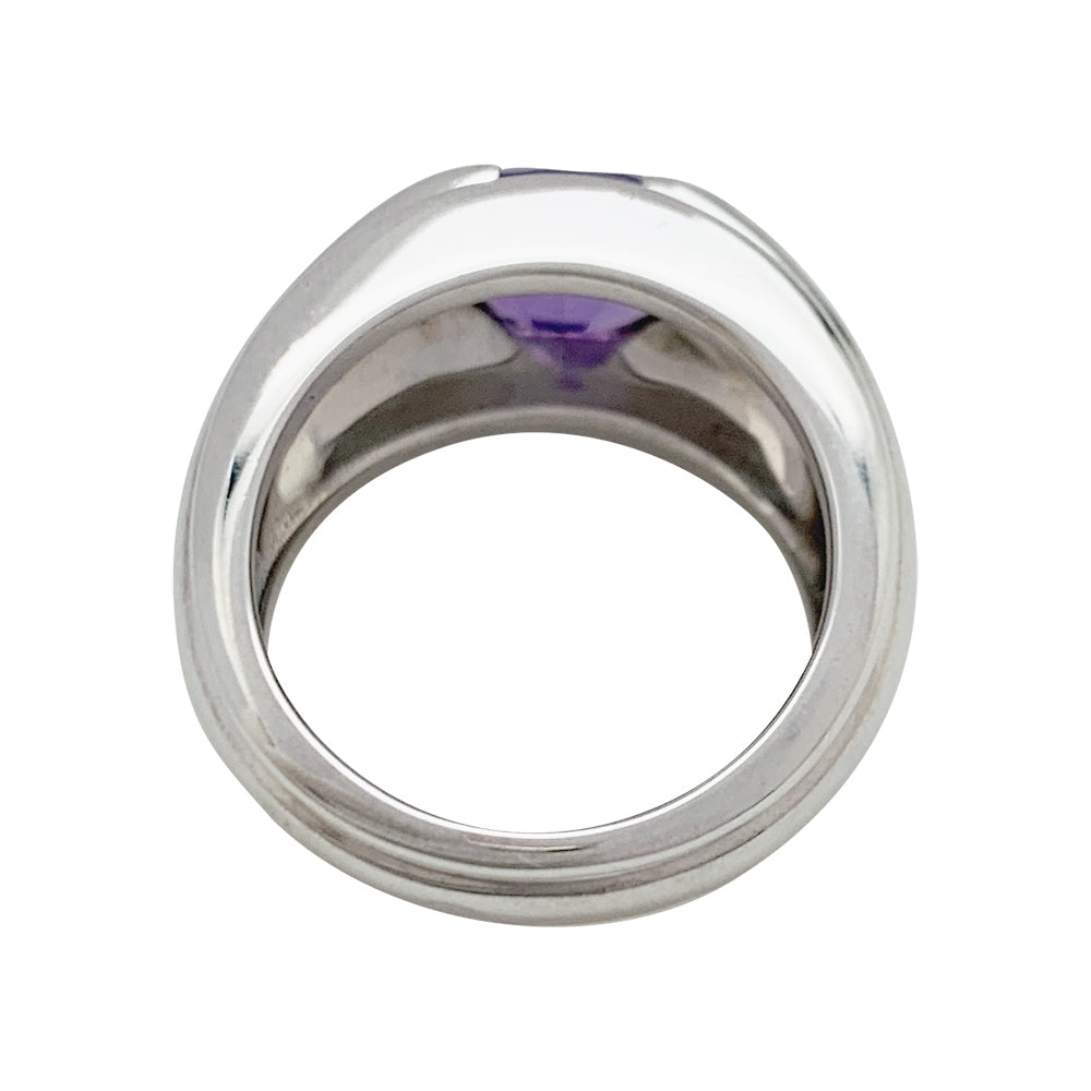 Bague Boucheron, "Roxane", or blanc améthyste.