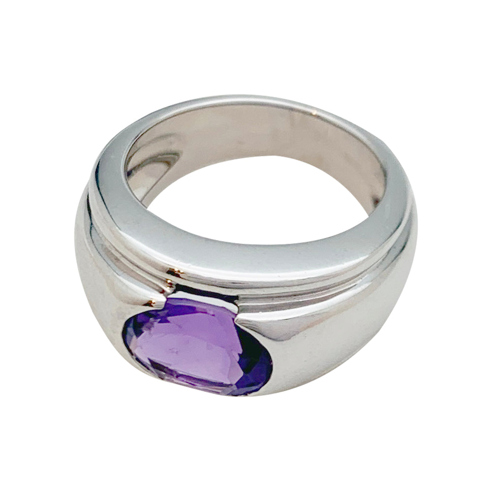 Bague Boucheron, "Roxane", or blanc améthyste.