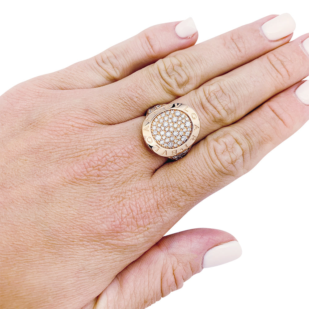Bague Bulgari modèle "Bulgari Bulgari"or rose et diamants.