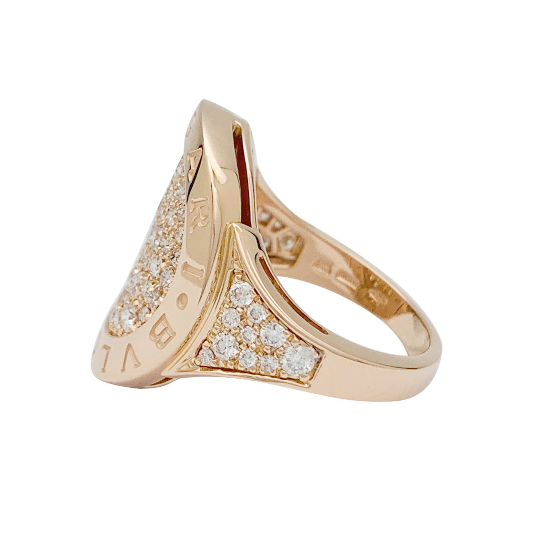 Bague Bulgari modèle "Bulgari Bulgari"or rose et diamants.