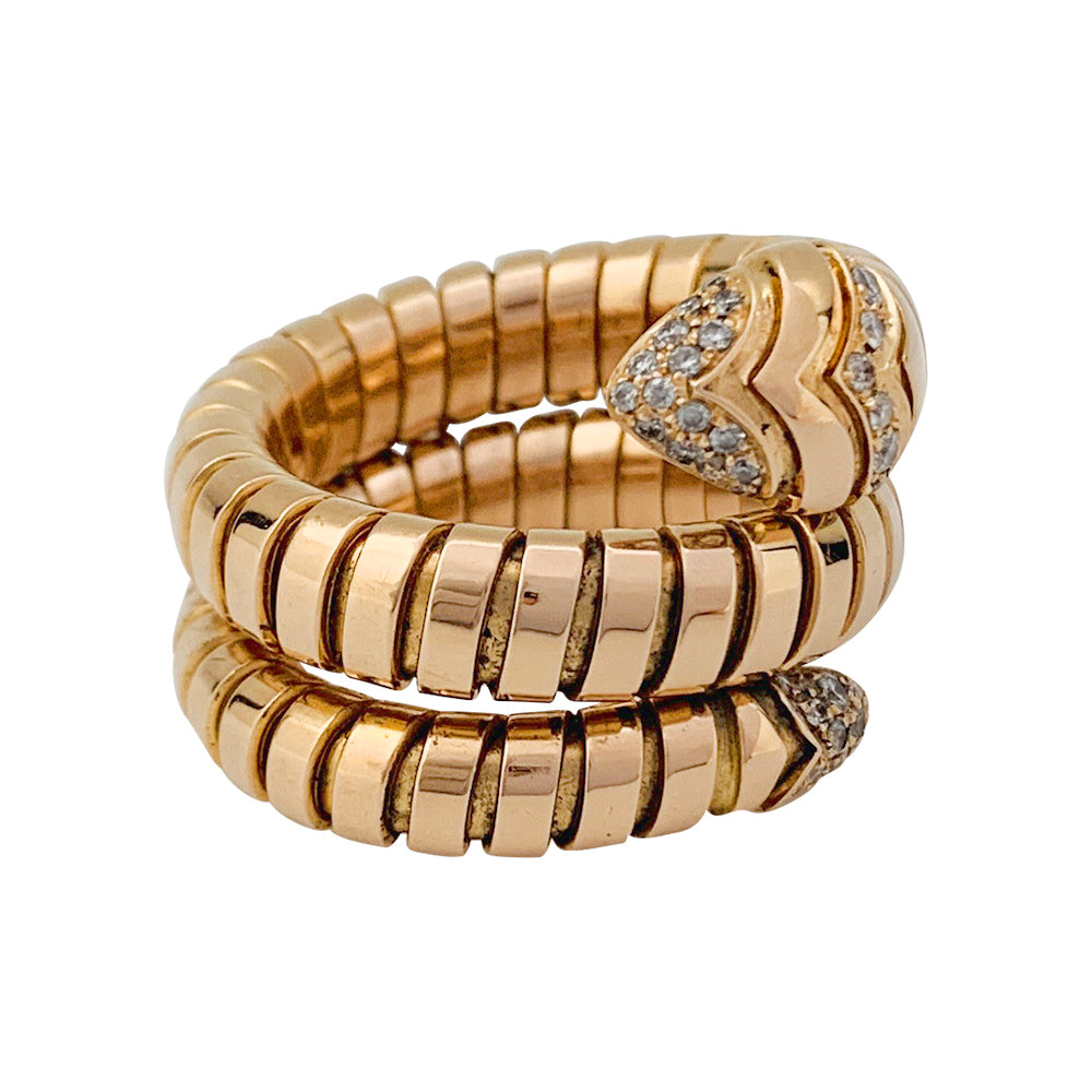 Bague Bulgari, modèle "Serpenti, en or rose et diamants.