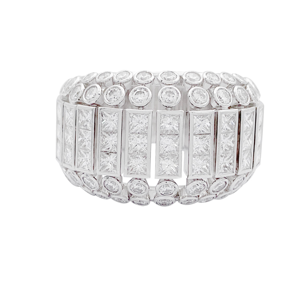 Bague Cartier, "Couronne", or blanc, diamants.