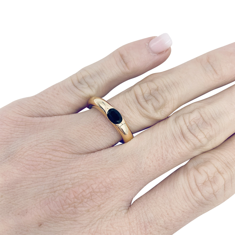 Cartier ring, "Ellipse", yellow gold, sapphire.