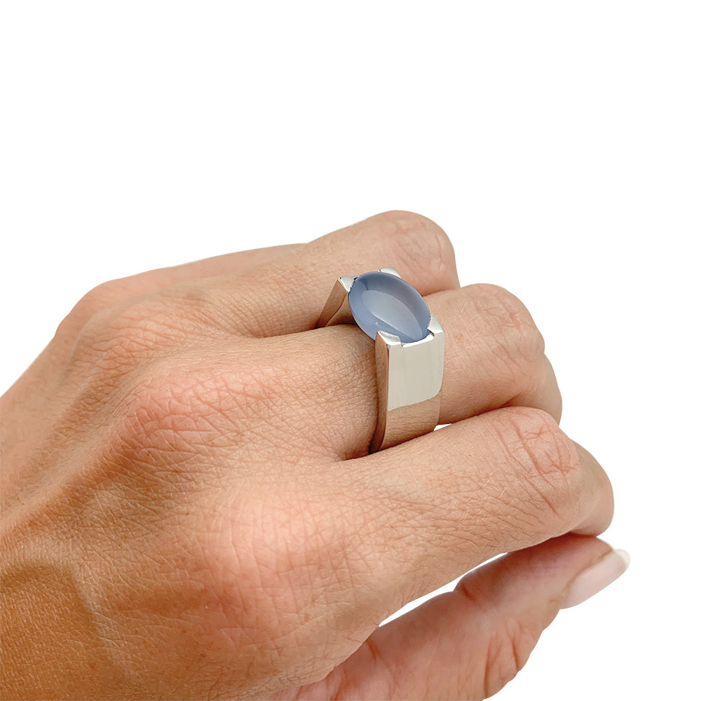 Cartier ring, "Tankissime", white gold, blue chalcedony.