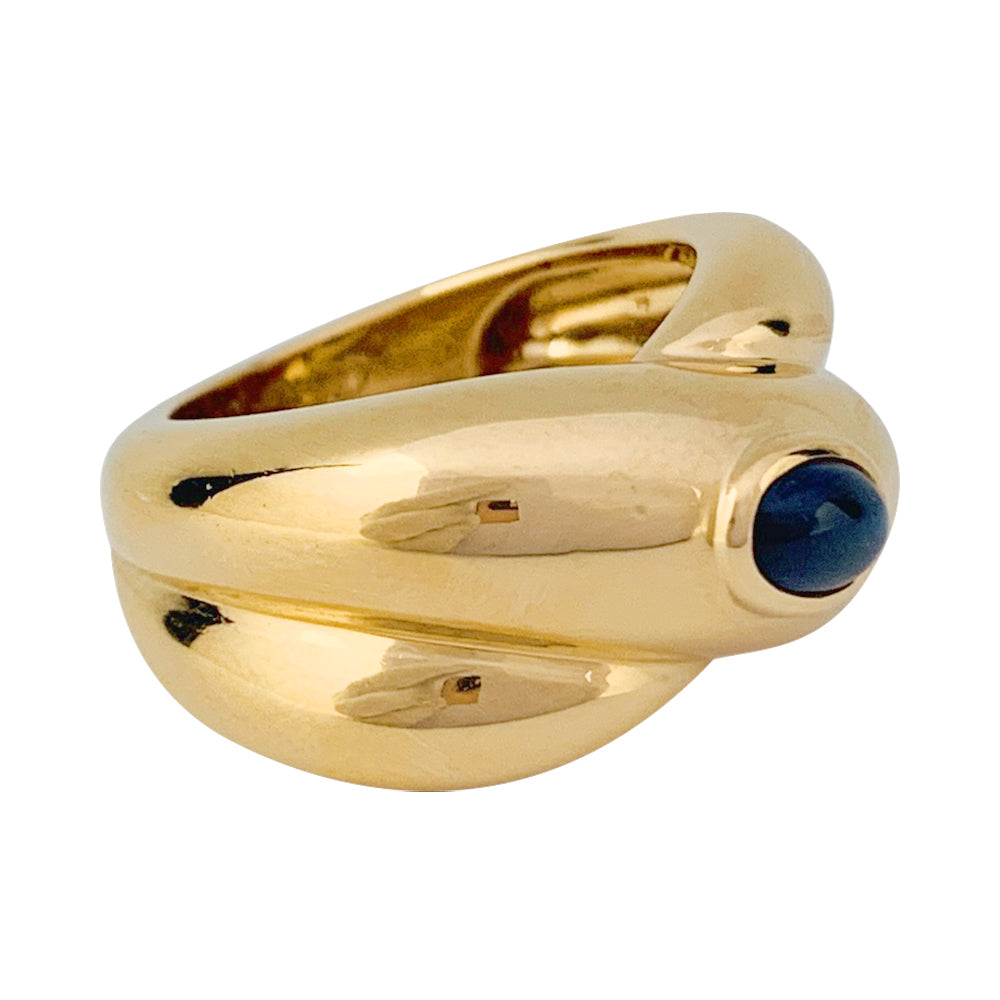 Vintage Cartier ring, "Coliseum", yellow gold, sapphire.
