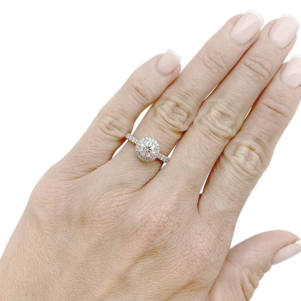 Bague Cartier "Destinée" en  platine, diamant 0,73 carat.