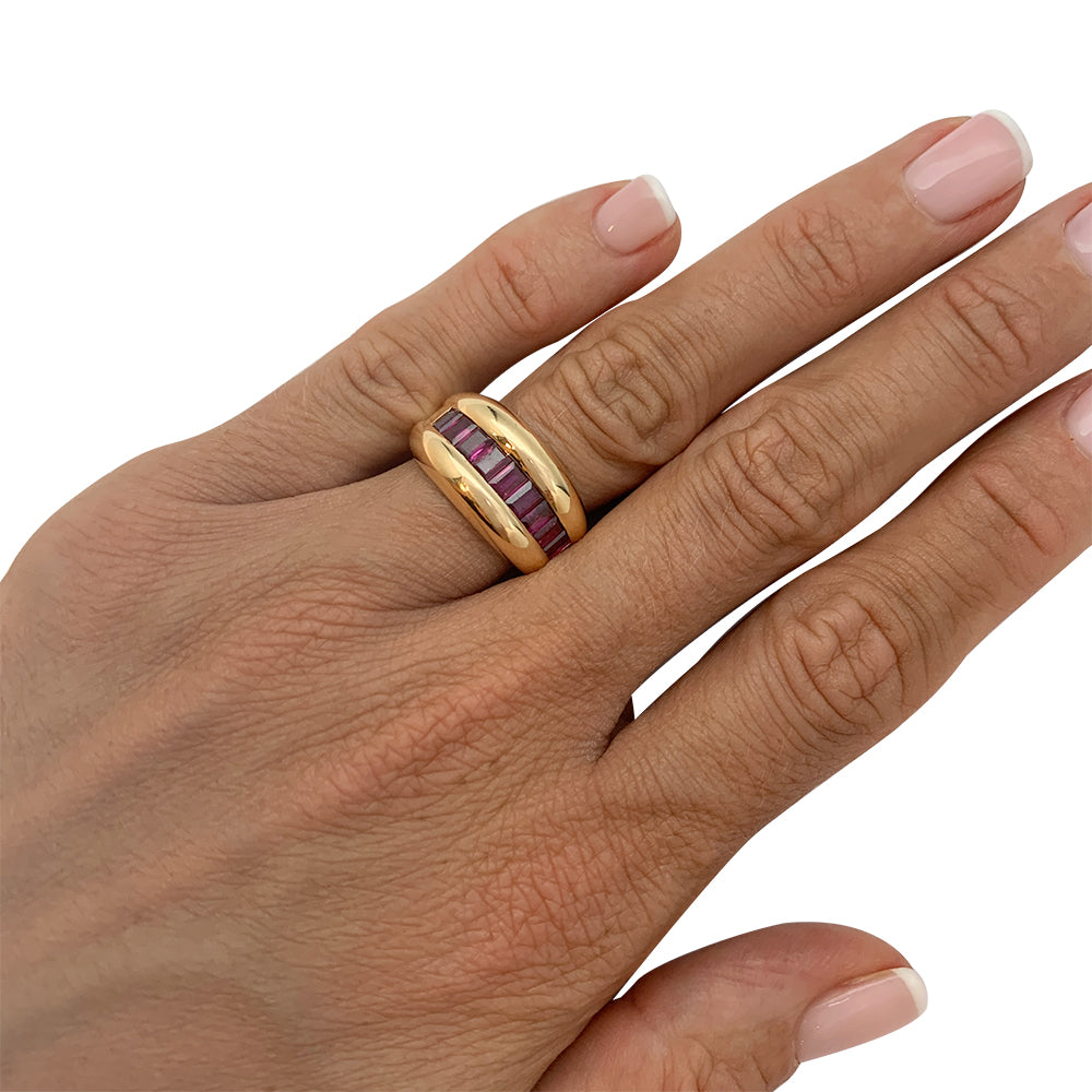 Cartier ring, "Odin", yellow gold, calibrated rubies.