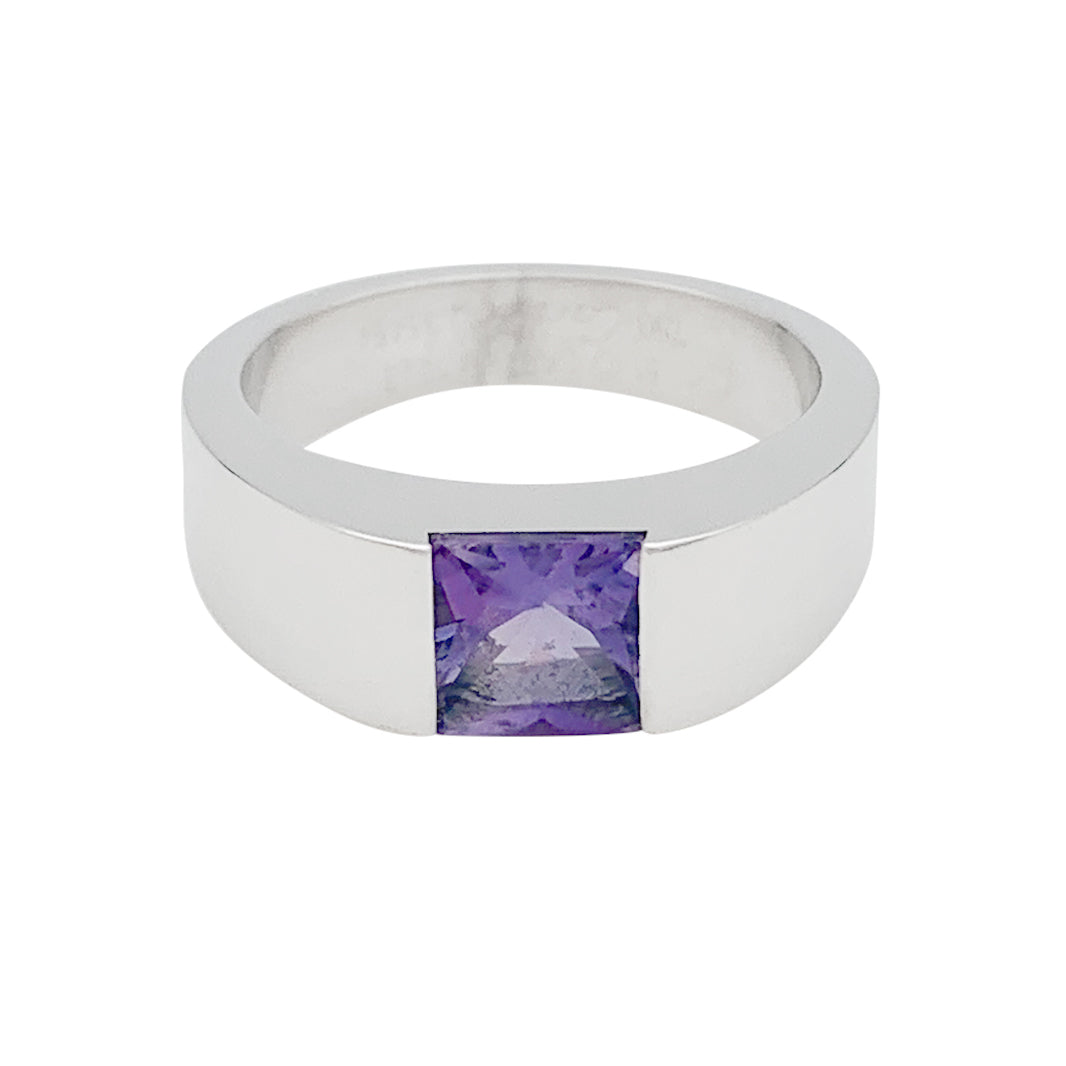Bague Cartier, "Tank", or blanc, améthyste.