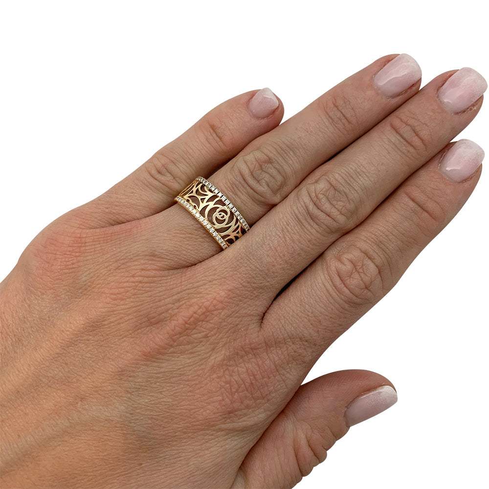 Chanel ring, "Camélia", in yellow gold, diamonds.