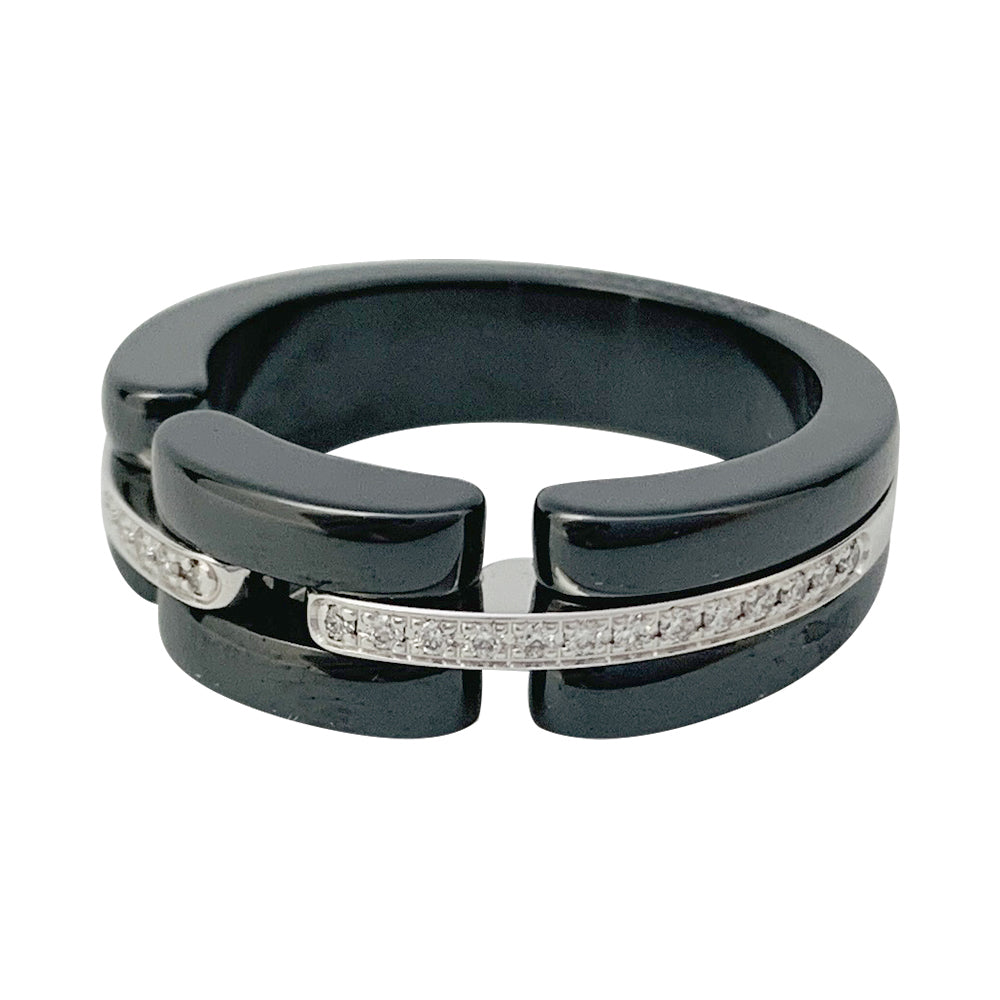 Chanel "Ultra" ring in ceramic, white gold and diamonds.